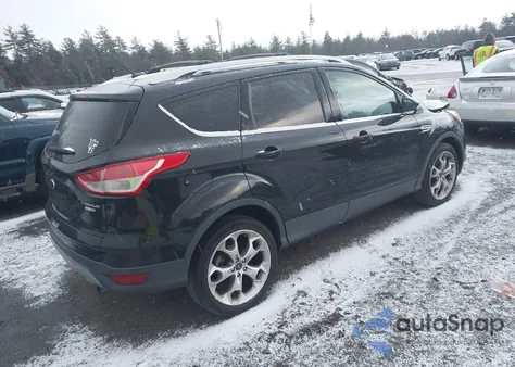 2013 Ford Escape Titanium z USA, uszkodzony, nr VIN 1FMCU9J9XDUB88460